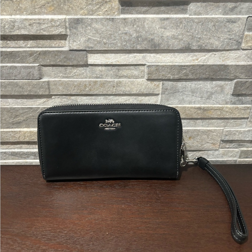 Coach Black Leather Sleek Design Long Zip Around Wallet